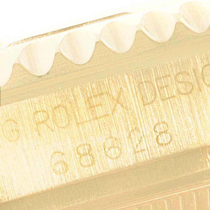 Rolex Yachtmaster Midsize 18K Yellow Gold Unisex Watch 68628 Box Papers