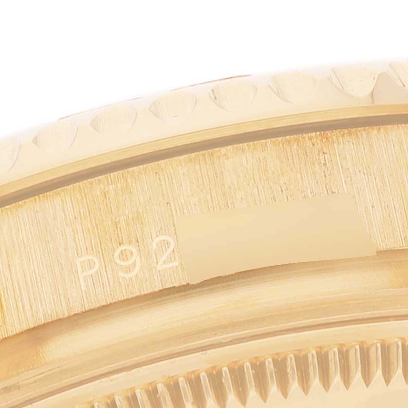 Rolex Yachtmaster Midsize 18K Yellow Gold White Dial Unisex Watch 168628